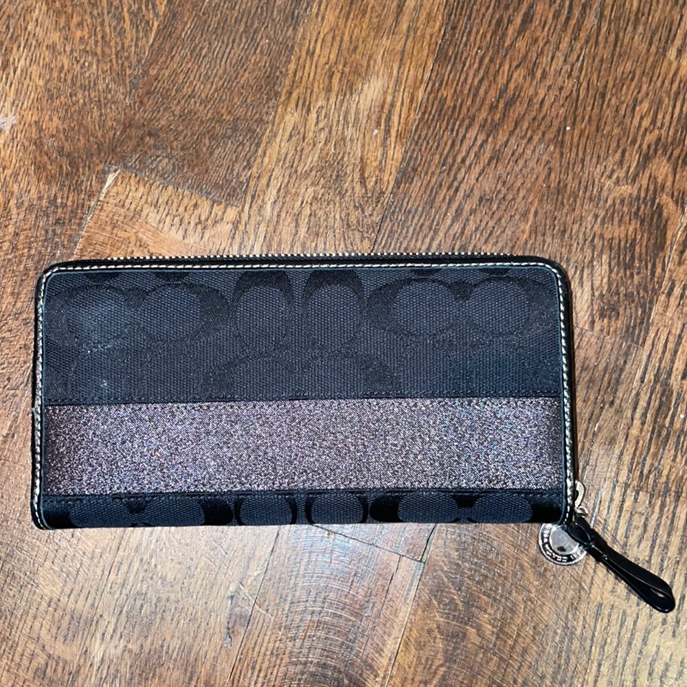 Coach Wallet - Picture 2 of 7